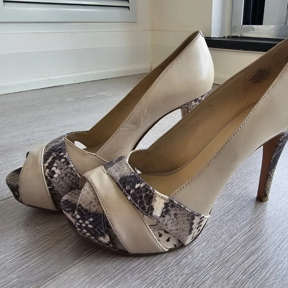Nine West Snakeskin Leather Peep Hole Heels Pumps Stilettos - Picture 2 of 16